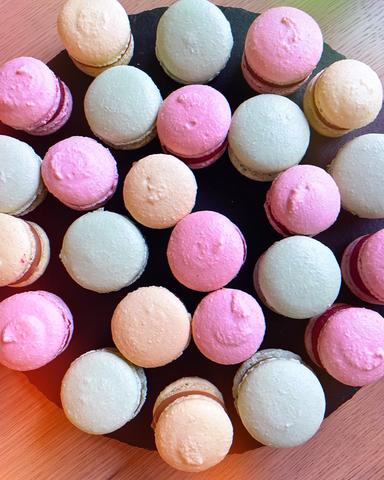 MAKRONKY 5ks v dárkové krabičce