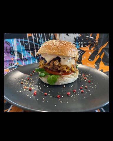 Spicy Pulled Pork Burger