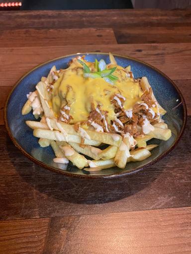 Pulled Pork Cheese na hranolkách