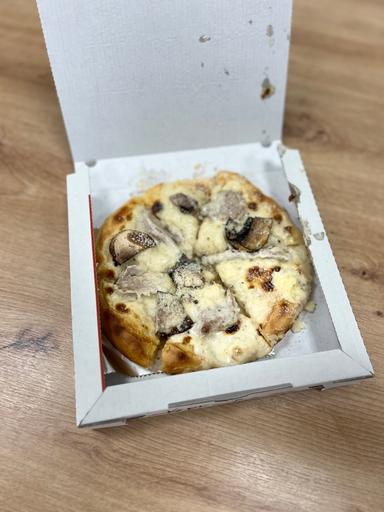 Čtyř sýrů (1,7) / Žampionová (1,7,12) - malá