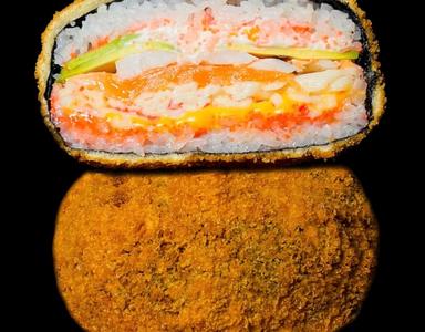 Sushi burger s lososem