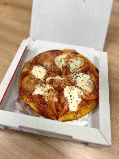 Pizza s pečenými paprikami - malá