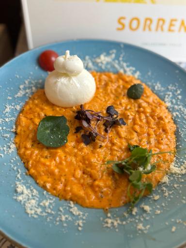 Pomodoro con burrata