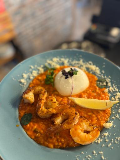 Burrata e gamberetti