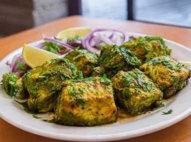 Tandoori chicken green tikka